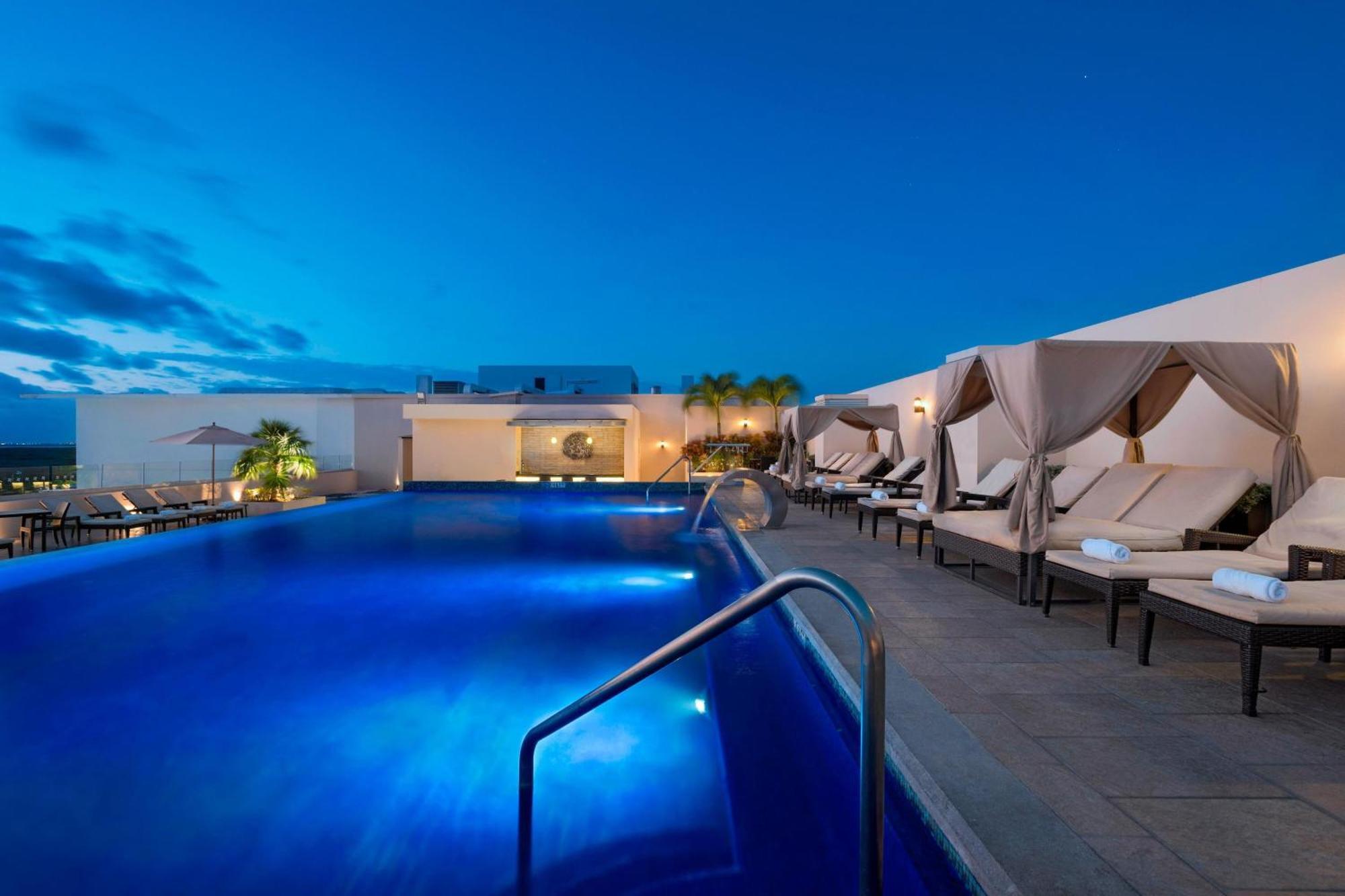 Four Points By Sheraton Cancun Centro Εξωτερικό φωτογραφία