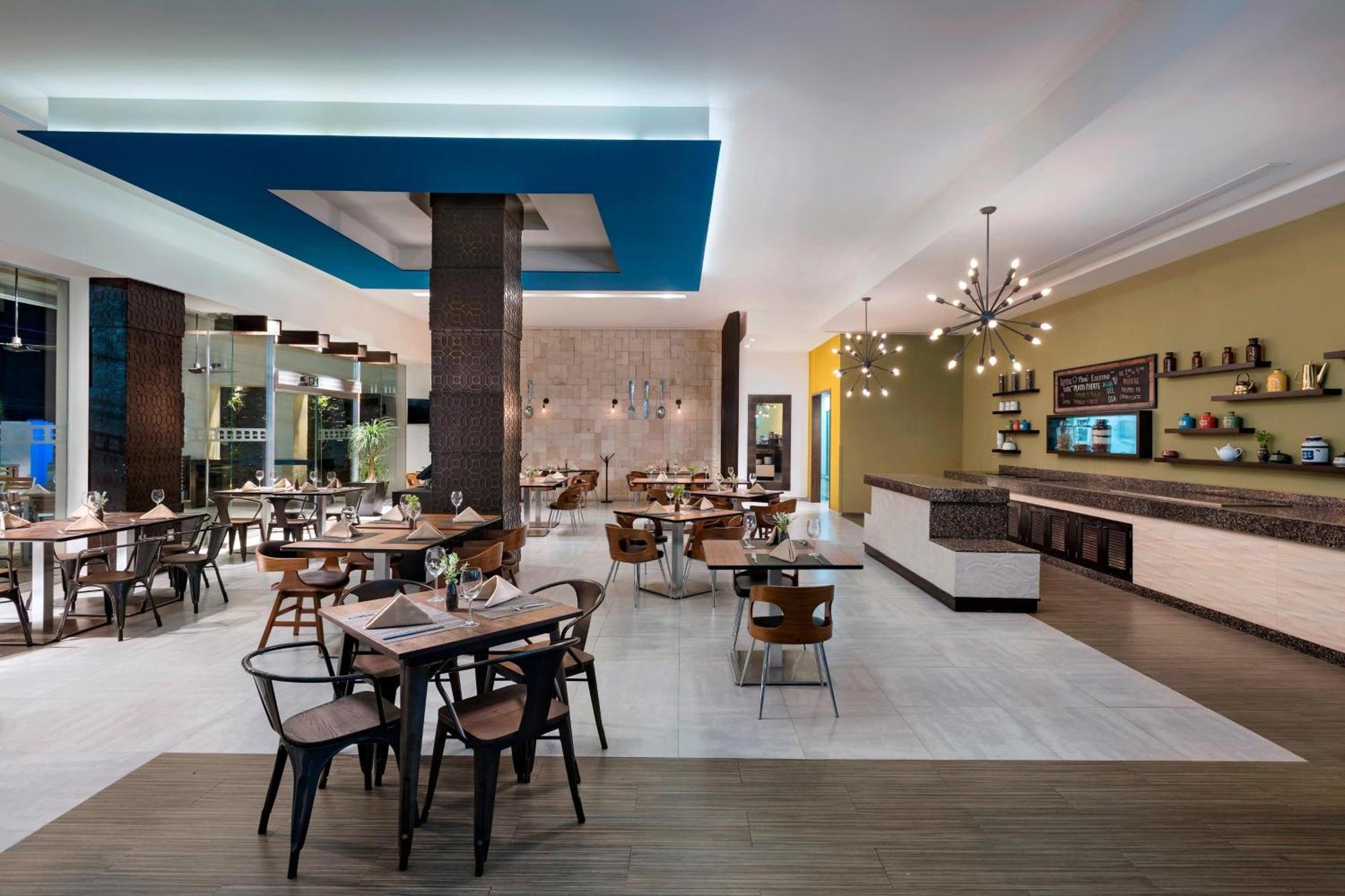 Four Points By Sheraton Cancun Centro Εξωτερικό φωτογραφία